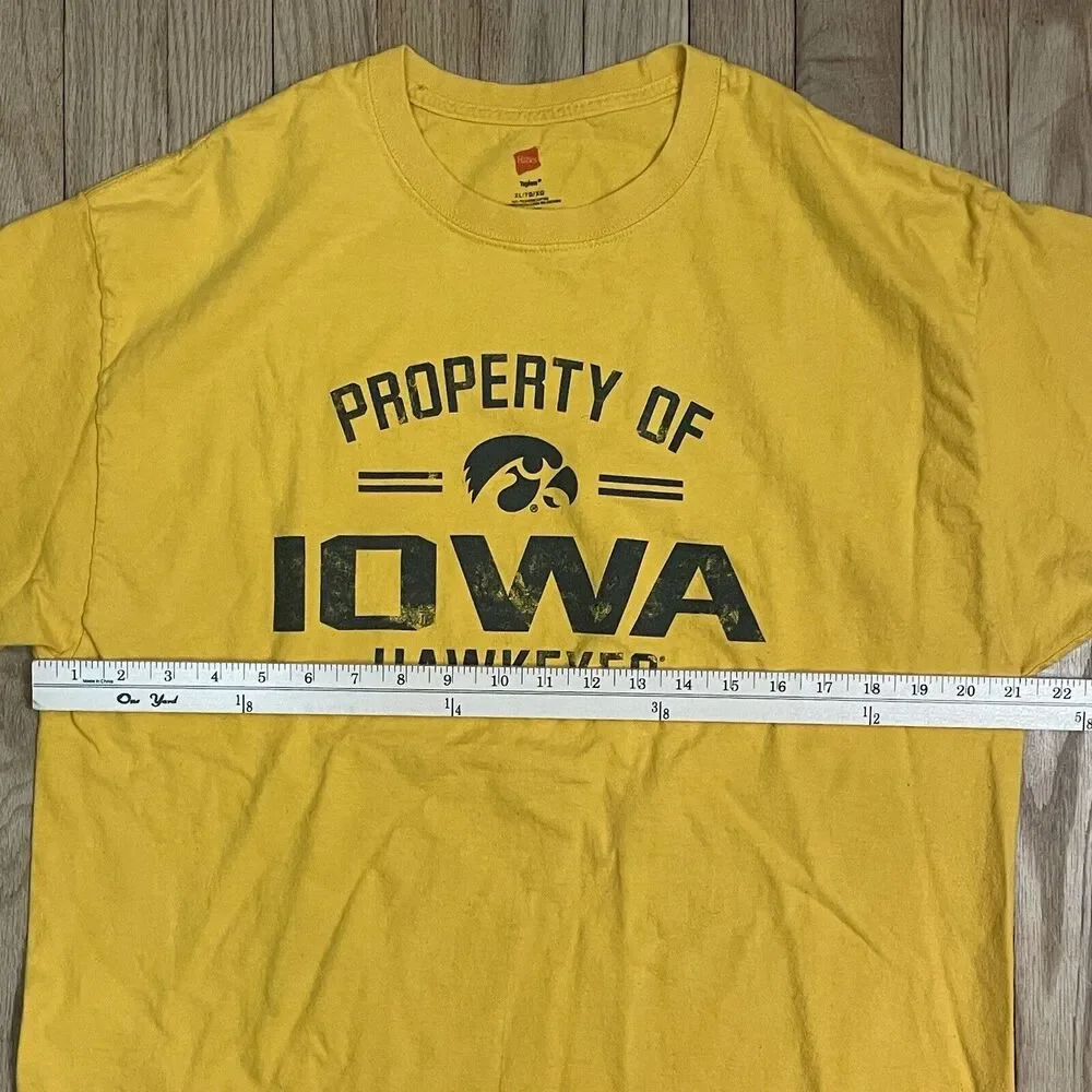 Hanes Tagless Property of Iowa Hawkeyes Tshirt Short Sleeve Crew Neck Womens XL - Picture 7 of 10